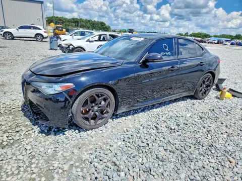 ZARFAMAN6M7641603 — 2021 Alfa Romeo Giulia, Мелкие вмятины и царапины (Minor Dent/Scratches), фото до ремонта