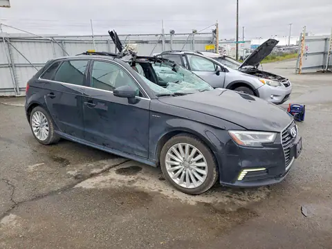 WAUTPBFFXHA044073 — 2017 Audi A3, фото 4 с аукциона Copart 29.09.2026, Крыша