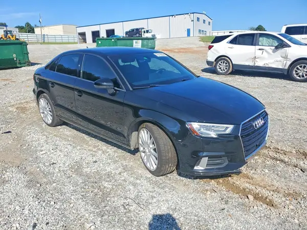 WAUAUGFFXH1048024 — 2017 Audi A3, фото 4 с аукциона Copart, Передняя часть