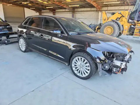 WAUSPBFF8JA070687 — 2018 Audi A3, zdjęcie 4 z Copart 21.09.2026, Przód