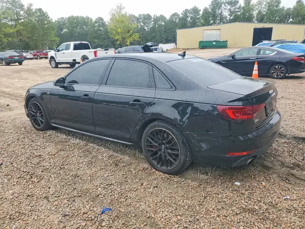 WAUENAF42JA027538 — 2018 Audi A4, photo 2 from Copart, Side