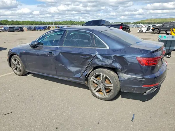 WAUENAF42JA031363 — 2018 Audi A4, photo 2 from Copart, Side