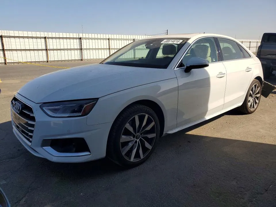 2021 Audi A4 VIN WAUABAF43MN013135 фото 1
