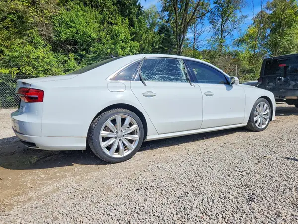 2017 AUDI A8 VIN WAU43AFD1HN018284 фото 3