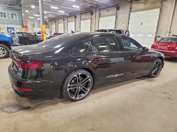 WAULDAF89SN002403 — 2025 Audi A8, фото 3 с аукциона Copart 29.09.2026, Передняя часть