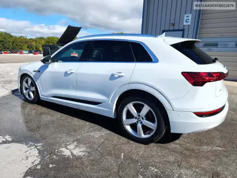 2019 Audi E-Tron Premium Plus VIN WA1LAAGEXKB022879 фото 2