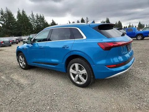 WA1LAAGE8KB010214 — 2019 Audi E-Tron, фото 2 з Copart 23.10.2026, Звичайний знос
