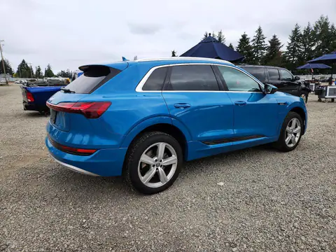 WA1LAAGE8KB010214 — 2019 Audi E-Tron, фото 3 з Copart 23.10.2026, Звичайний знос