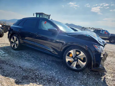 2022 AUDI E-TRON VIN WA1LAAGE5NB028707 фото 4