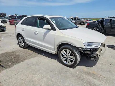 WA1ECCFS2HR013762 — 2017 Audi Q3, zdjęcie 4 z Copart 28.10.2026, Przód