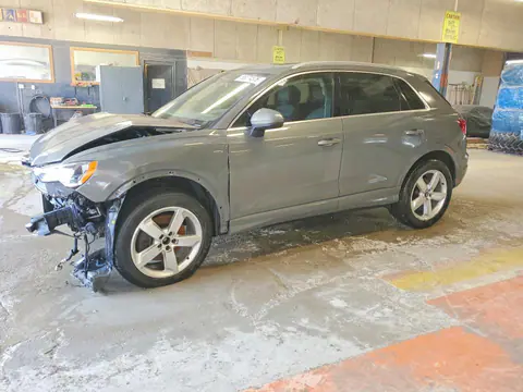 WA1AECF30K1076463 — 2019 Audi Q3, Передняя часть (Front End), фото до ремонта