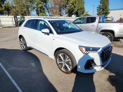 WA1FECF35K1081969 — 2019 Audi Q3, foto 4 de Copart 27.10.2026, Lateral
