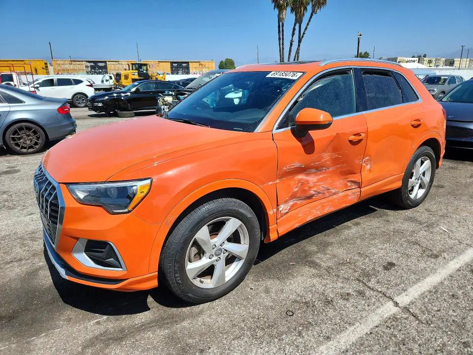WA1AECF36L1028161 Audi Q3 2020 — повреждение Боковая часть, фото до ремонта