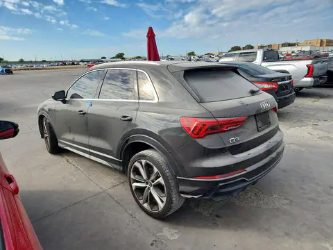 WA1EECF31L1044480 — 2020 Audi Q3, zdjęcie 2 z Copart, Bok