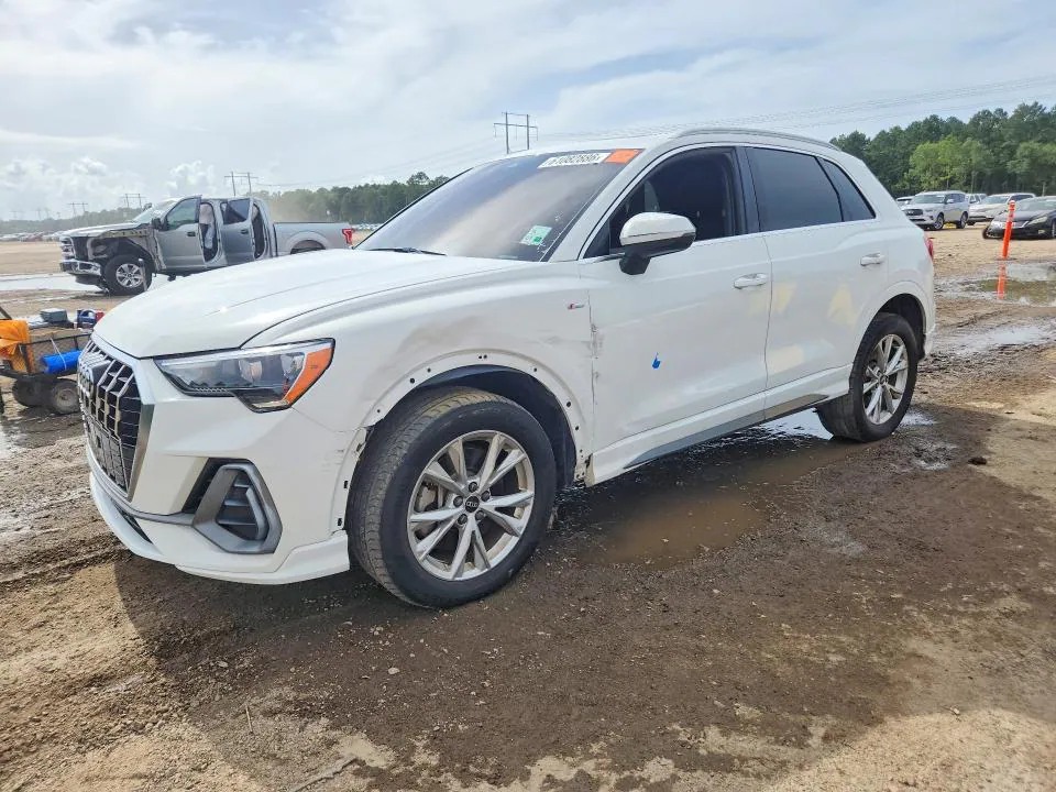 2021 AUDI Q3 VIN WA1DECF37M1016034 фото 1