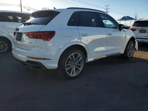 WA1DECF3XS1107893 — 2025 Audi Q3, zdjęcie 3 z Copart 19.10.2026, Bok