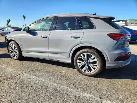 WA1ACBFZ6PP048563 — 2023 Audi Q4 E-Tron, фото 2 з Copart 23.10.2026, Пошкодження знизу