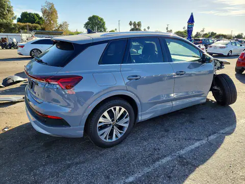 WA1ACBFZ6PP048563 — 2023 Audi Q4 E-Tron, фото 3 з Copart 23.10.2026, Пошкодження знизу