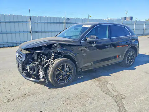 WA1F2AFY2L2061828 — 2020 Audi Q5 E, Передняя часть (Front End), фото до ремонта