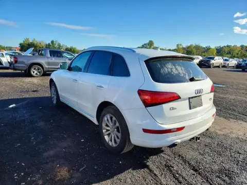 WA1C2AFPXHA081980 — 2017 Audi Q5, zdjęcie 2 z Copart 02.10.2026, Zalanie