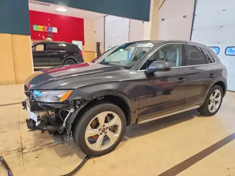 WA1BAAFY2M2023261 — 2021 Audi Q5, Front end (Front End), before-repair photos