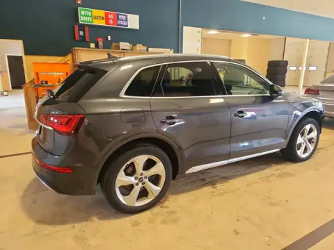 WA1BAAFY2M2023261 — 2021 Audi Q5, ფოტო 3, Copart 22.10.2026, წინა ნაწილი