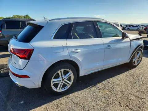 WA1E2AFY2M2048137 — 2021 Audi Q5, фото 3 з Copart 02.10.2026, Передня частина