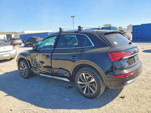 WA1BAAFYXM2023072 — 2021 Audi Q5, фото 2 с аукциона Copart, Боковая часть