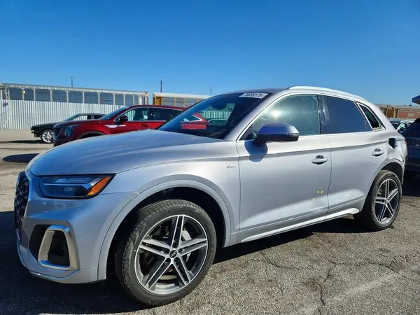 WA1E2AFY9M2124999 — 2021 Audi Q5, Задняя часть (Rear End), фото до ремонта
