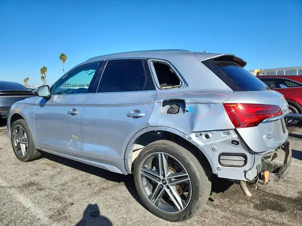 WA1E2AFY9M2124999 — 2021 Audi Q5, фото 2 с аукциона Copart, Задняя часть
