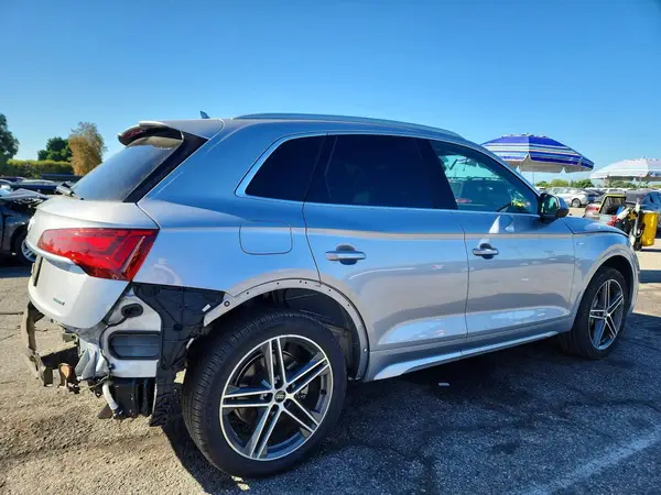WA1E2AFY9M2124999 — 2021 Audi Q5, фото 3 с аукциона Copart, Задняя часть
