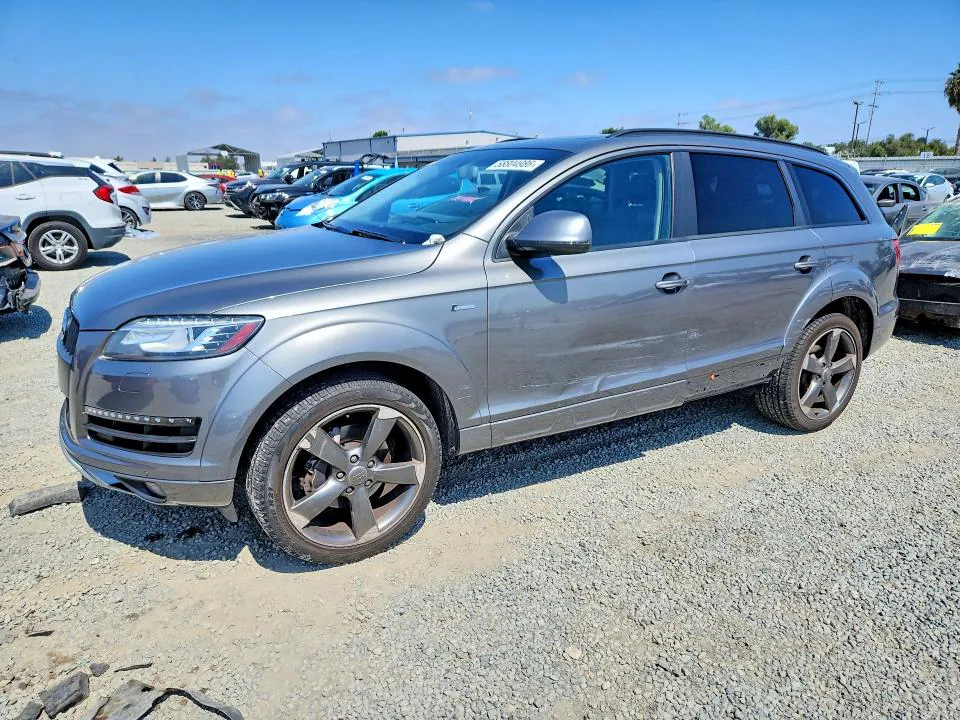 2015 Audi Q7 VIN WA1LGAFE3FD030056 фото 1