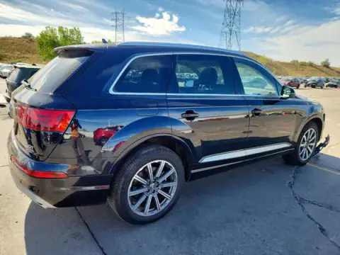 WA1LAAF73HD047946 — 2017 Audi Q7, foto 3 de Copart 21.09.2026, Parte delantera