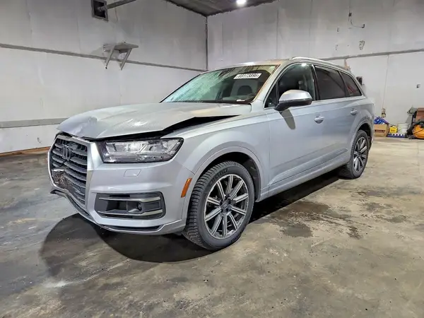 WA1VABF79HD011192 Audi Q7 2017 — Front end damage, before-repair photo
