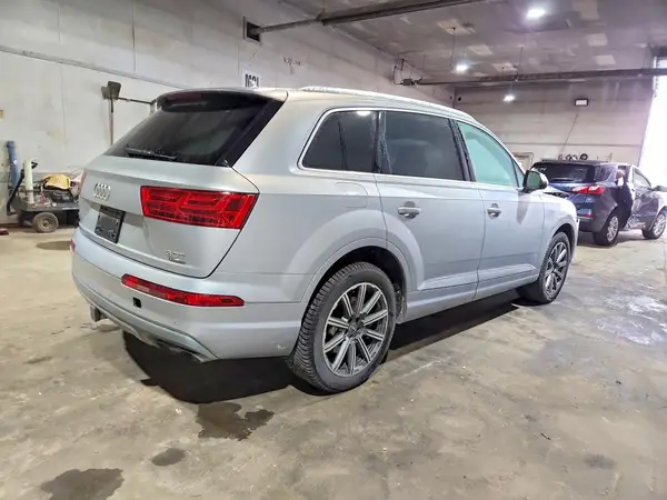WA1VABF79HD011192 — 2017 Audi Q7, photo 3 from Copart, Front end