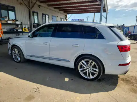 WA1VAAF7XHD018937 — 2017 Audi Q7, zdjęcie 2 z Copart, Przód
