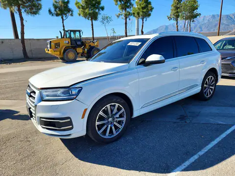 WA1AAAF75HD012090 — 2017 Audi Q7, Parte delantera (Front End), fotos antes de reparar
