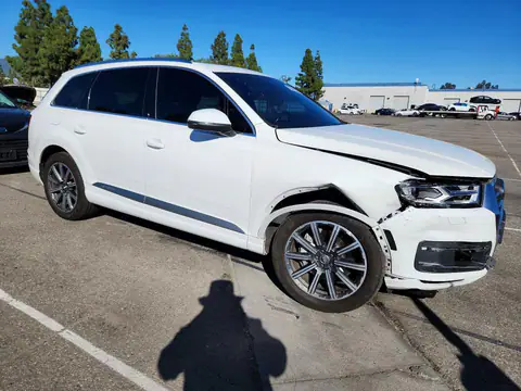 WA1AAAF75HD012090 — 2017 Audi Q7, foto 4 de Copart 27.10.2026, Parte delantera