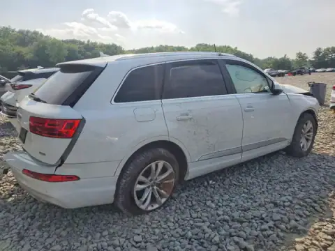 WA1LHAF72JD027415 — 2018 Audi Q7, zdjęcie 3 z Copart 23.09.2026, Uszkodzenia dookoła