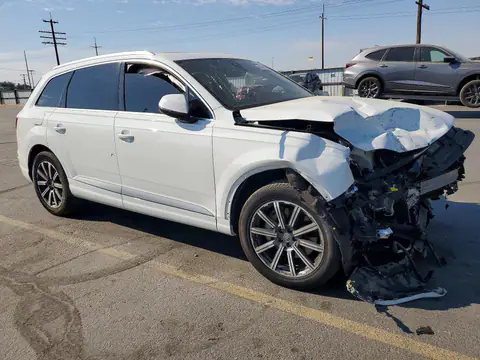 WA1LAAF77JD004667 — 2018 Audi Q7, photo 4 from Copart 15.10.2026, Front end