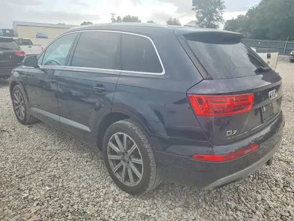 WA1VAAF73JD013780 — 2018 Audi Q7, photo 2 from Copart, Minor dents and scratches