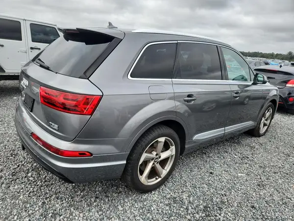 WA1WAAF72JD015444 — 2018 Audi Q7, фото 3 с аукциона Copart 05.10.2026, Естественный износ