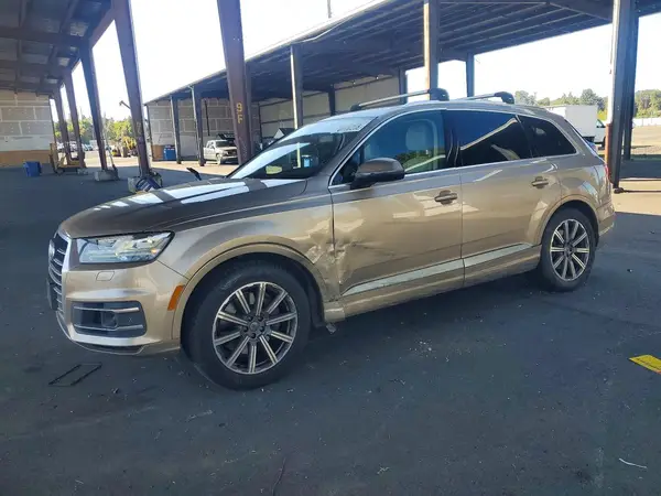 WA1VAAF78JD020000 — 2018 Audi Q7, Повреждения снизу (Undercarriage), фото до ремонта