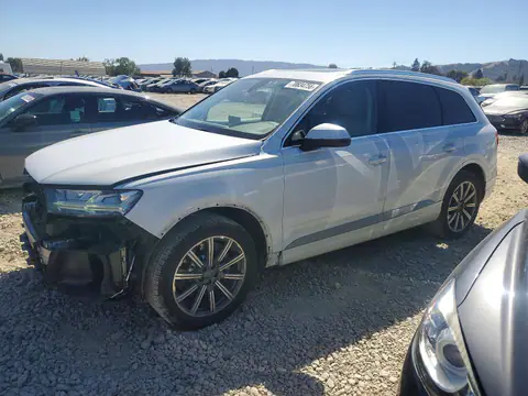 WA1LAAF72JD019531 Audi Q7 2018 — Front end damage, before-repair photo