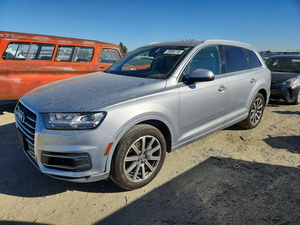 2018 Audi Q7 VIN WA1LHAF7XJD038646 фото 1