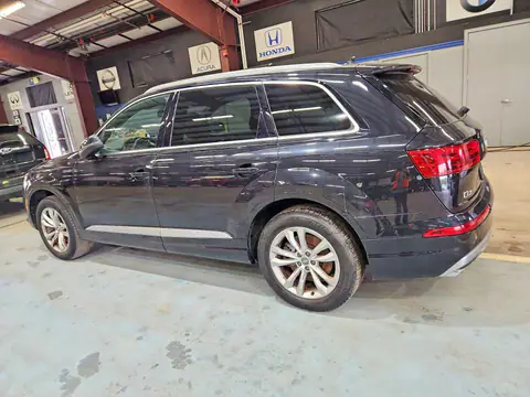 WA1LAAF78JD030386 — 2018 Audi Q7, photo 2 from Copart 29.09.2026, Minor dents and scratches