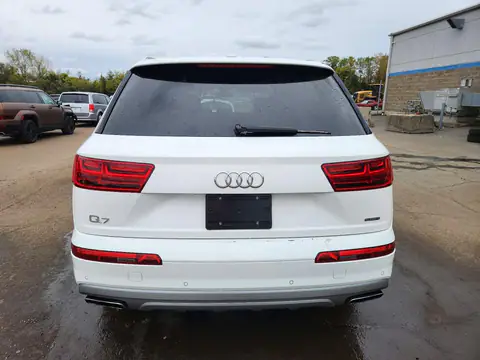 WA1LHAF76JD023383 — 2018 Audi Q7, ПЕРЕДНЯЯ ЧАСТЬ, фото до ремонта