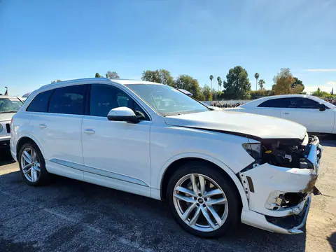 WA1VAAF70JD038300 — 2018 Audi Q7, zdjęcie 4 z Copart, Przód
