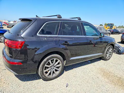 WA1LAAF73KD035089 — 2019 Audi Q7, photo 3 from Copart 30.10.2026, Front end