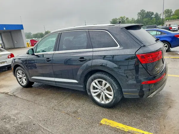 WA1LAAF76KD044465 — 2019 Audi Q7, photo 2 from Copart, Normal wear